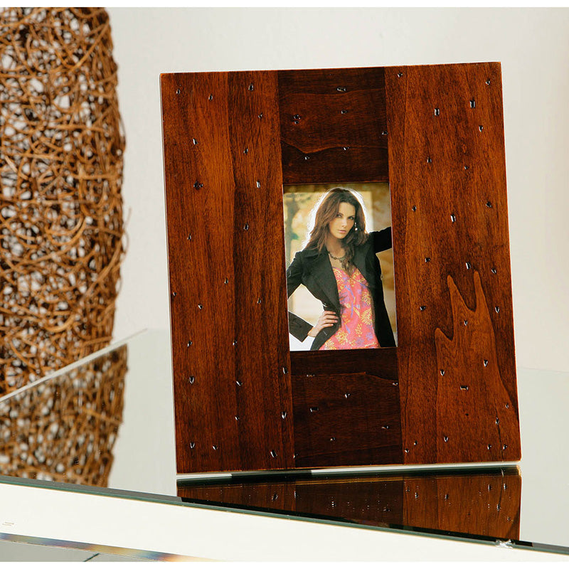 Stylish wooden photo frames for home decoration and personalized gifting.